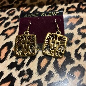 NWT. Vintage Dangle Anne Klein Gold Lion Earrings Animal Print/Capsule Wardrobe